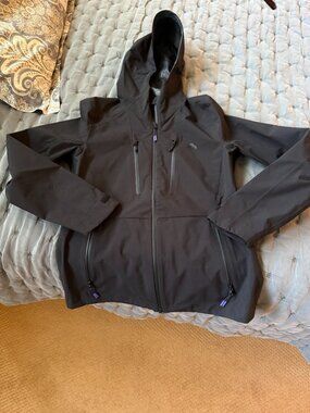 Never Worn EMS Rainstorm, 2.5 Layer Women's Waterproof jacket